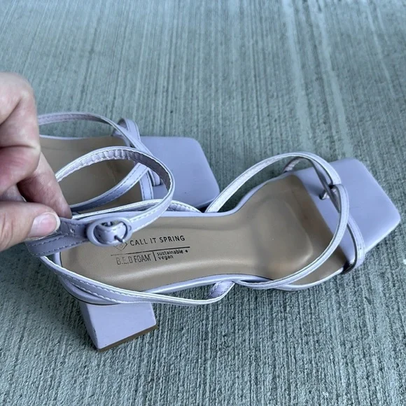 Call It Spring Kianna Block Heel Sandal - Picture 6 of 10